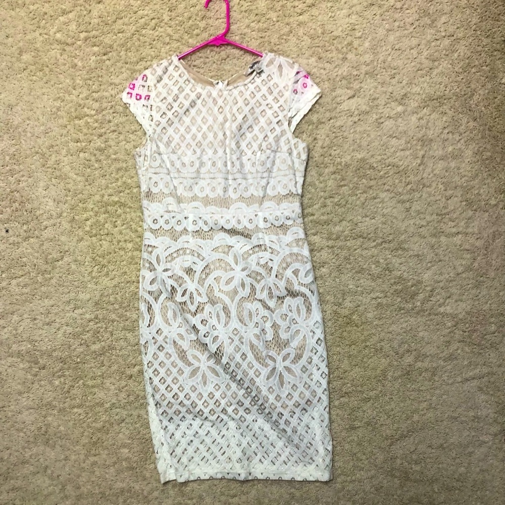 Manikin L ivory dress